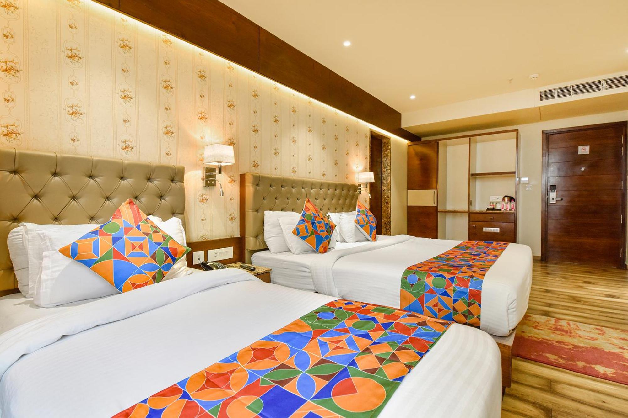 Fabhotel Luxe Hotel 3*