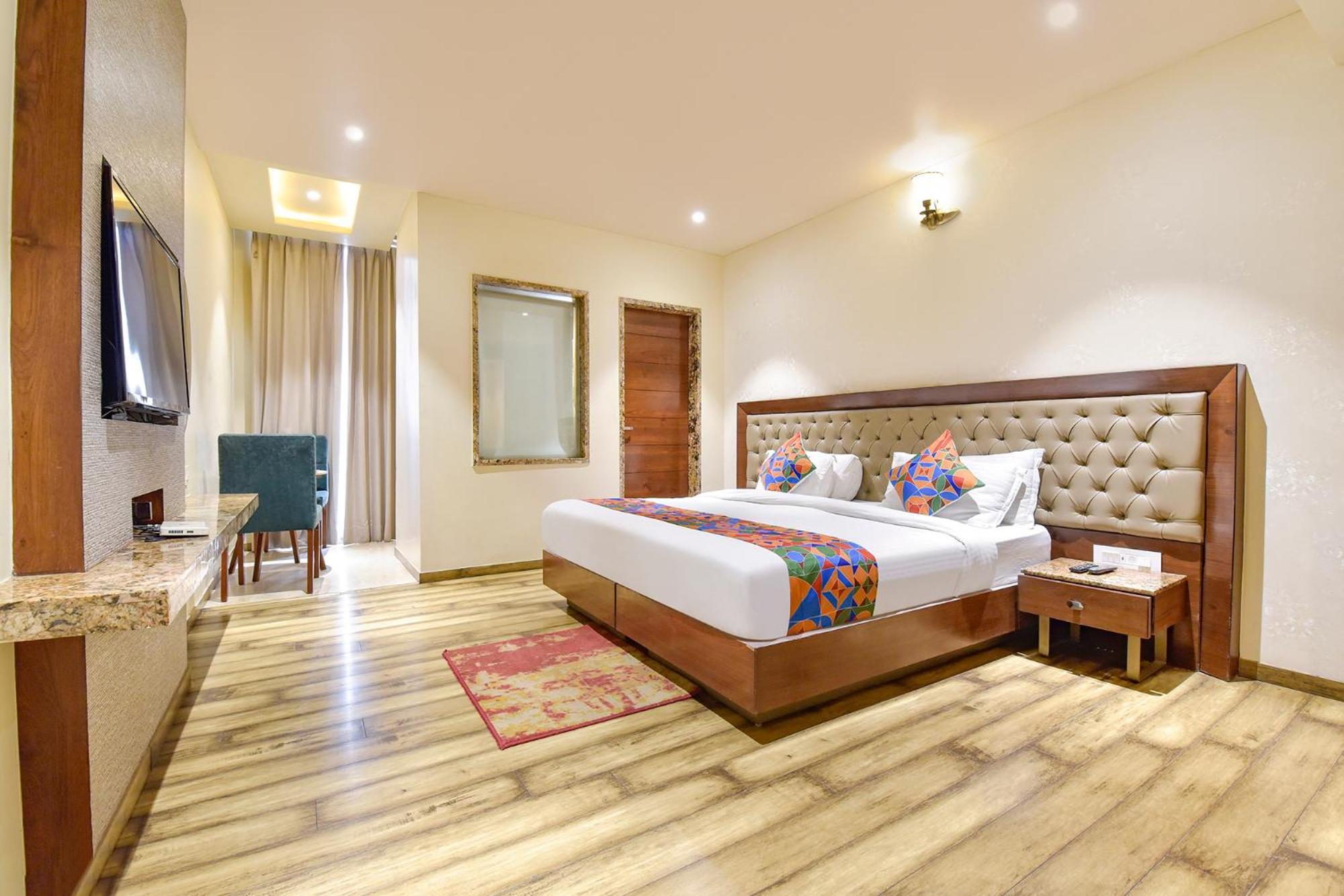 Hotel Fabhotel Luxe 3*