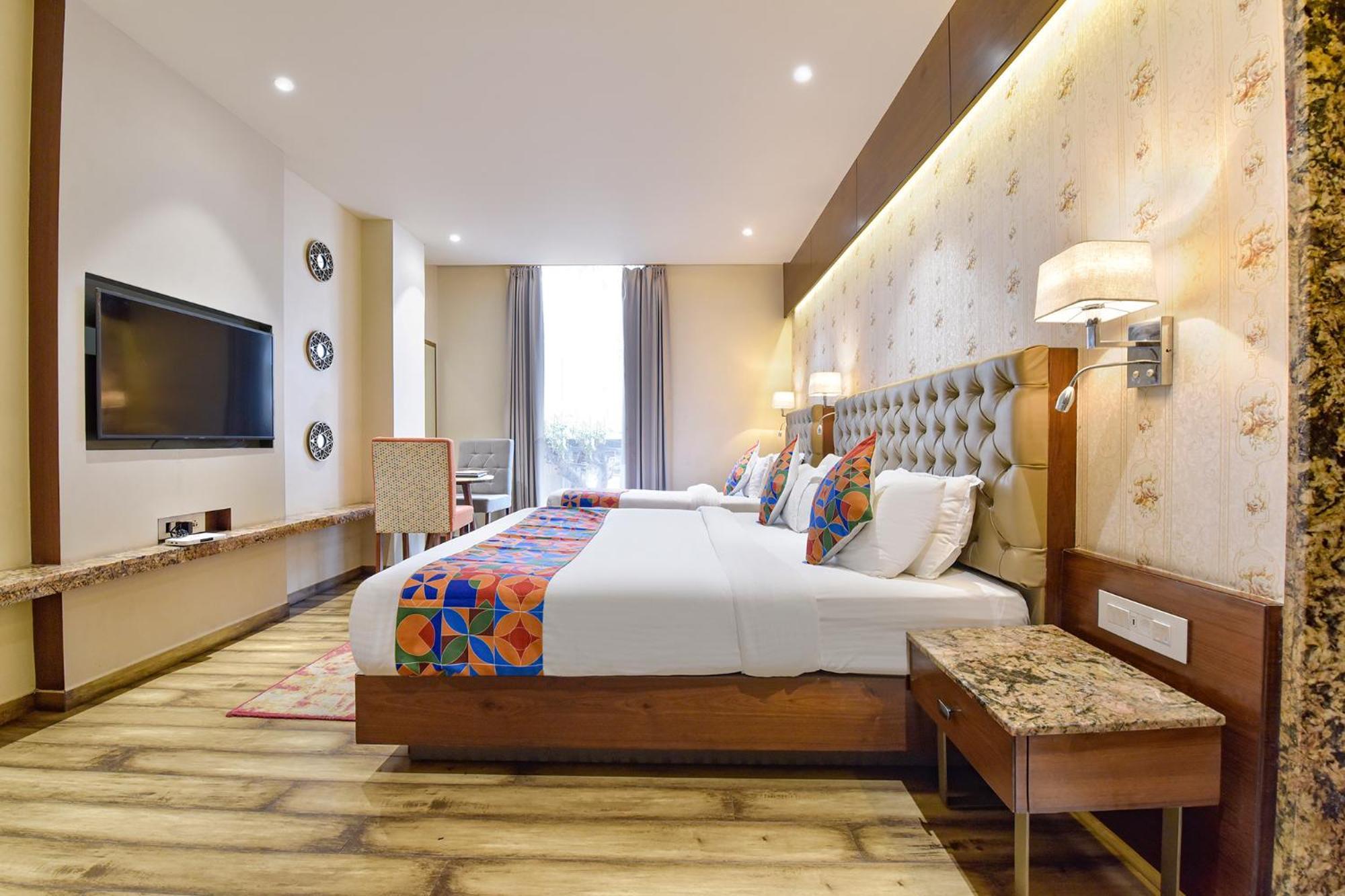 Hotel Fabhotel Luxe 3*